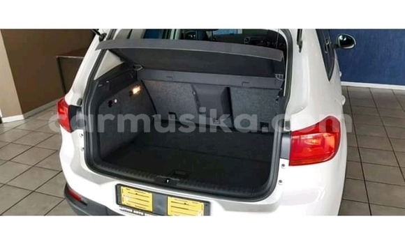 Acheter Occasion Voiture Volkswagen Caddy Blanc à Beitbridge, Matabeleland South Acheter Occasion Voiture Volkswagen Caddy Blanc à Beitbridge, Matabeleland South