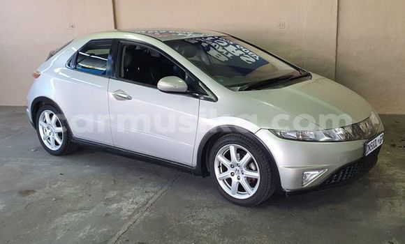 Tenga Tsaru Honda Civic Sirivha Mota in Gweru in Midlands Tenga Tsaru Honda Civic Sirivha Mota in Gweru in Midlands