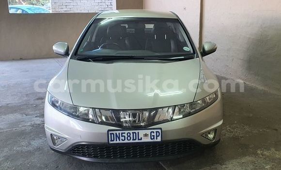 Tenga Tsaru Honda Civic Sirivha Mota in Gweru in Midlands Tenga Tsaru Honda Civic Sirivha Mota in Gweru in Midlands