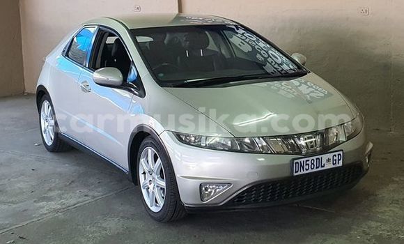 Tenga Tsaru Honda Civic Sirivha Mota in Gweru in Midlands Tenga Tsaru Honda Civic Sirivha Mota in Gweru in Midlands