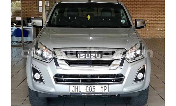 Tenga Tsaru Isuzu KB Sirivha Mota in Gweru in Midlands Tenga Tsaru Isuzu KB Sirivha Mota in Gweru in Midlands
