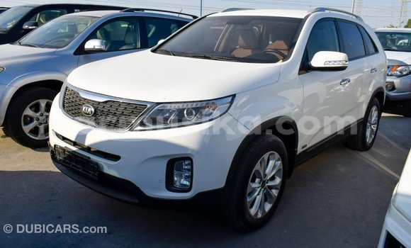 Acheter Import Voiture Kia Sorento Blanc à Import - Dubai, Harare Acheter Import Voiture Kia Sorento Blanc à Import - Dubai, Harare