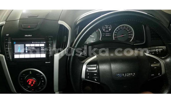 Tenga Tsaru Isuzu KB Sirivha Mota in Gweru in Midlands Tenga Tsaru Isuzu KB Sirivha Mota in Gweru in Midlands