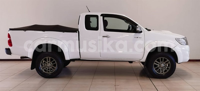 Big with watermark toyota hilux matabeleland south beitbridge 14855