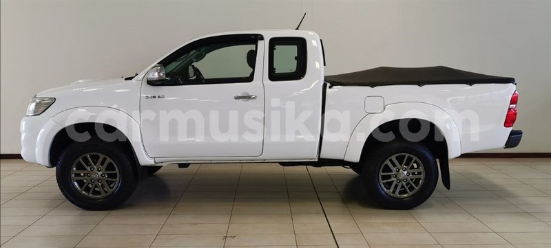 Big with watermark toyota hilux matabeleland south beitbridge 14855