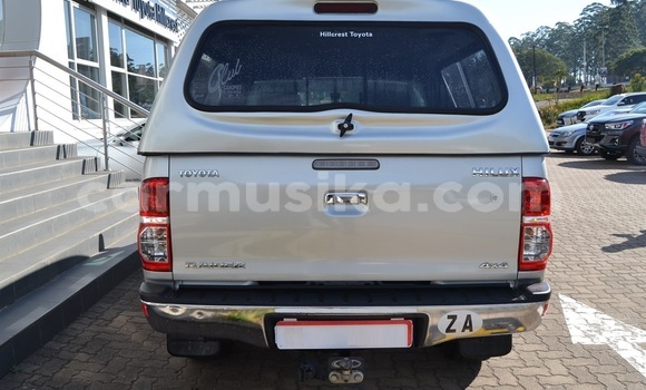 Nunua Ilio tumika Toyota Hilux Fedha Gari ndani ya Beitbridge nchini Matabeleland Kusini Nunua Ilio tumika Toyota Hilux Fedha Gari ndani ya Beitbridge nchini Matabeleland Kusini