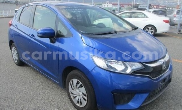 Tenga Tsaru Honda Fit Shuttle Bhuruu Mota in Beitbridge in Matabeleland South Tenga Tsaru Honda Fit Shuttle Bhuruu Mota in Beitbridge in Matabeleland South