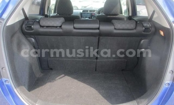 Tenga Tsaru Honda Fit Shuttle Bhuruu Mota in Beitbridge in Matabeleland South Tenga Tsaru Honda Fit Shuttle Bhuruu Mota in Beitbridge in Matabeleland South