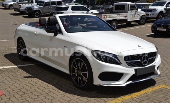 Buy Used Mercedes‒Benz C–Class White Car in Beitbridge in Matabeleland South