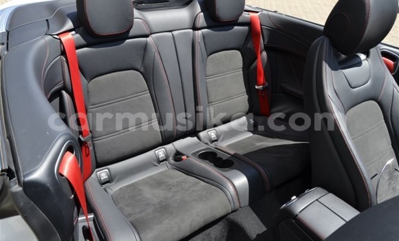 Tenga Tsaru Mercedes‒Benz C–Class Chena Mota in Beitbridge in Matabeleland South Tenga Tsaru Mercedes‒Benz C–Class Chena Mota in Beitbridge in Matabeleland South