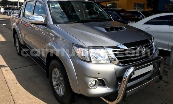 Tenga Tsaru Toyota Hilux Sirivha Mota in Beitbridge in Matabeleland South Tenga Tsaru Toyota Hilux Sirivha Mota in Beitbridge in Matabeleland South