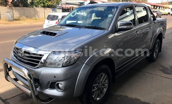 Tenga Tsaru Toyota Hilux Sirivha Mota in Beitbridge in Matabeleland South Tenga Tsaru Toyota Hilux Sirivha Mota in Beitbridge in Matabeleland South