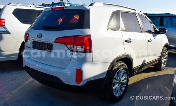 Acheter Import Voiture Kia Sorento Blanc à Import - Dubai, Harare Acheter Import Voiture Kia Sorento Blanc à Import - Dubai, Harare