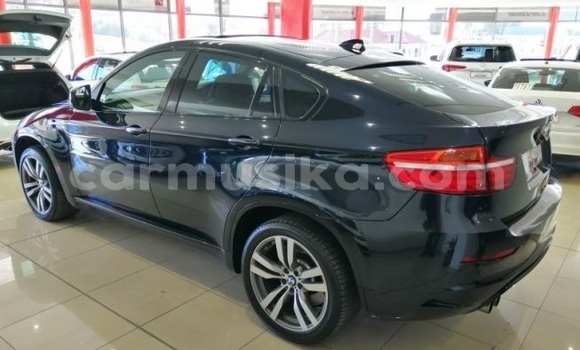 Nunua Ilio tumika BMW X6 M Nyeusi Gari ndani ya Beitbridge nchini Matabeleland Kusini Nunua Ilio tumika BMW X6 M Nyeusi Gari ndani ya Beitbridge nchini Matabeleland Kusini