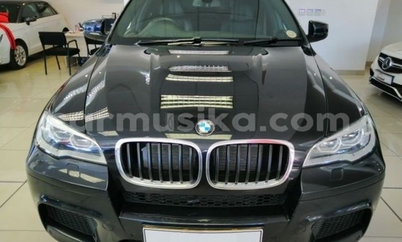 Nunua Ilio tumika BMW X6 M Nyeusi Gari ndani ya Beitbridge nchini Matabeleland Kusini Nunua Ilio tumika BMW X6 M Nyeusi Gari ndani ya Beitbridge nchini Matabeleland Kusini