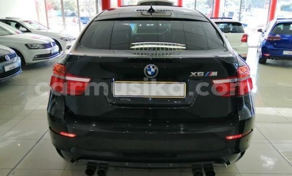 Nunua Ilio tumika BMW X6 M Nyeusi Gari ndani ya Beitbridge nchini Matabeleland Kusini Nunua Ilio tumika BMW X6 M Nyeusi Gari ndani ya Beitbridge nchini Matabeleland Kusini
