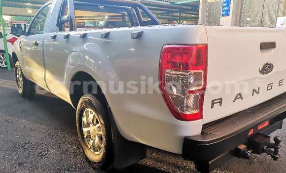 Acheter Occasion Voiture Ford Ranger Blanc à Beitbridge, Matabeleland South Acheter Occasion Voiture Ford Ranger Blanc à Beitbridge, Matabeleland South