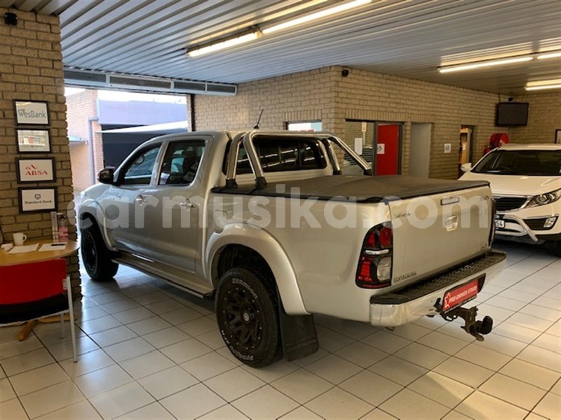 Big with watermark toyota hilux matabeleland south beitbridge 14876