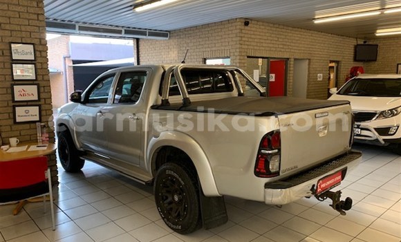 Tenga Tsaru Toyota Hilux Sirivha Mota in Beitbridge in Matabeleland South Tenga Tsaru Toyota Hilux Sirivha Mota in Beitbridge in Matabeleland South