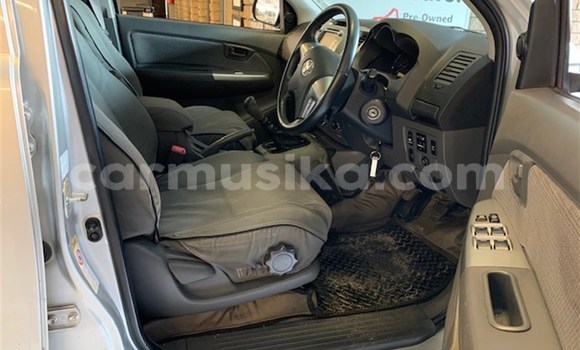 Tenga Tsaru Toyota Hilux Sirivha Mota in Beitbridge in Matabeleland South Tenga Tsaru Toyota Hilux Sirivha Mota in Beitbridge in Matabeleland South