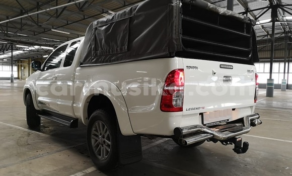 Tenga Tsaru Toyota Hilux Chena Mota in Beitbridge in Matabeleland South Tenga Tsaru Toyota Hilux Chena Mota in Beitbridge in Matabeleland South