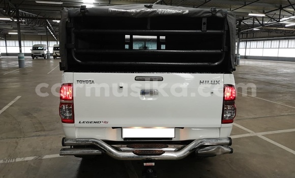 Tenga Tsaru Toyota Hilux Chena Mota in Beitbridge in Matabeleland South Tenga Tsaru Toyota Hilux Chena Mota in Beitbridge in Matabeleland South