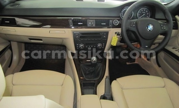 Nunua Ilio tumika BMW 3–Series Nyeupe Gari ndani ya Beitbridge nchini Matabeleland Kusini Nunua Ilio tumika BMW 3–Series Nyeupe Gari ndani ya Beitbridge nchini Matabeleland Kusini