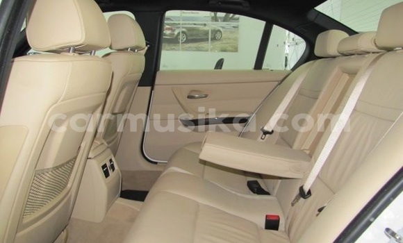 Nunua Ilio tumika BMW 3–Series Nyeupe Gari ndani ya Beitbridge nchini Matabeleland Kusini Nunua Ilio tumika BMW 3–Series Nyeupe Gari ndani ya Beitbridge nchini Matabeleland Kusini