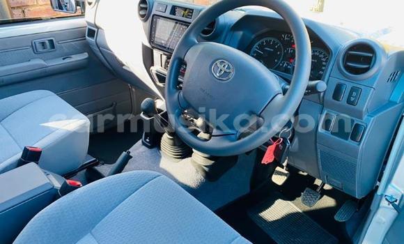 Buy Used Toyota Land Cruiser Silver Car in Harare in Harare Buy Used Toyota Land Cruiser Silver Car in Harare in Harare