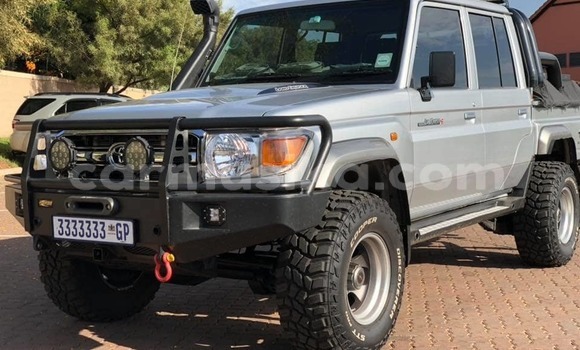 Buy Used Toyota Land Cruiser Silver Car in Harare in Harare Buy Used Toyota Land Cruiser Silver Car in Harare in Harare
