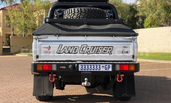 Buy Used Toyota Land Cruiser Silver Car in Harare in Harare Buy Used Toyota Land Cruiser Silver Car in Harare in Harare