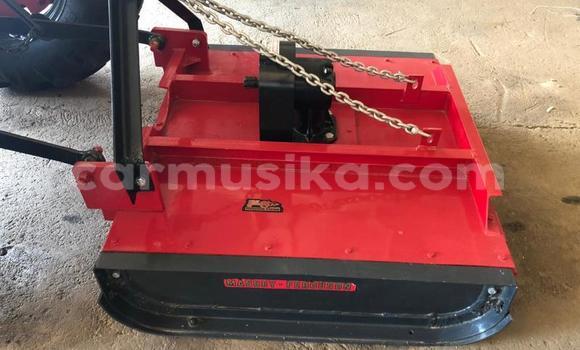 Buy Used Caterpillar 120 Red Truck in Beitbridge in Matabeleland South Buy Used Caterpillar 120 Red Truck in Beitbridge in Matabeleland South