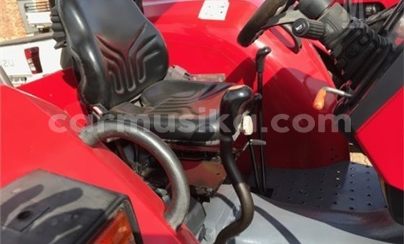 Tenga Tsaru Caterpillar 120 Tsvuku Rori in Harare in Harare Tenga Tsaru Caterpillar 120 Tsvuku Rori in Harare in Harare