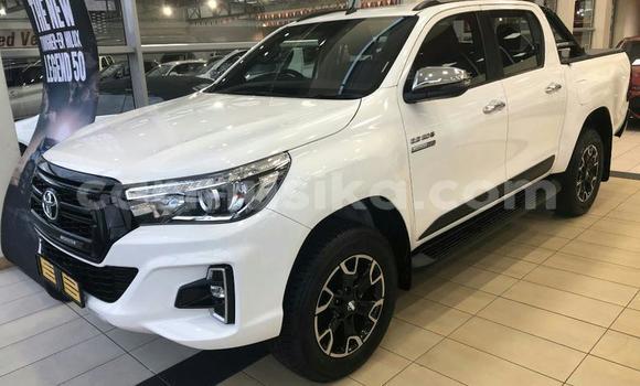 Buy Used Toyota Hilux White Car in Harare in Harare