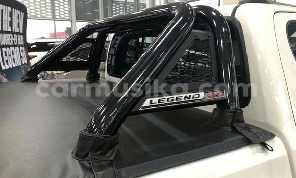 Tenga Tsaru Toyota Hilux Chena Mota in Harare in Harare Tenga Tsaru Toyota Hilux Chena Mota in Harare in Harare