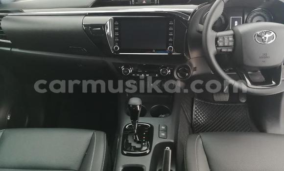 Buy Used Toyota Hilux Silver Car in Beitbridge in Matabeleland South Buy Used Toyota Hilux Silver Car in Beitbridge in Matabeleland South