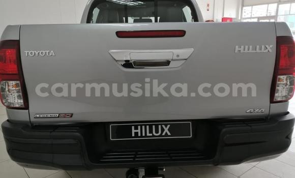 Buy Used Toyota Hilux Silver Car in Beitbridge in Matabeleland South Buy Used Toyota Hilux Silver Car in Beitbridge in Matabeleland South