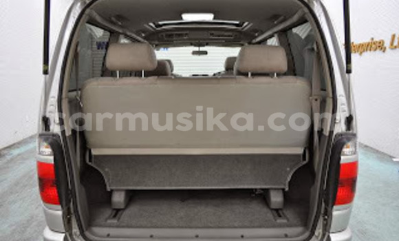 Acheter Occasion Voiture Toyota Granvia Gris à Beitbridge, Matabeleland South Acheter Occasion Voiture Toyota Granvia Gris à Beitbridge, Matabeleland South