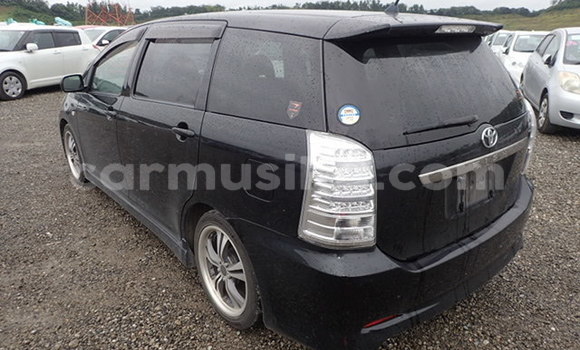 Tenga Imported Toyota Wish Nhema Mota in Beitbridge in Matabeleland South Tenga Imported Toyota Wish Nhema Mota in Beitbridge in Matabeleland South