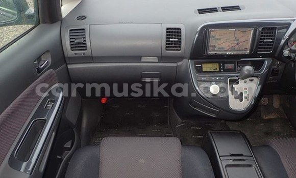 Tenga Imported Toyota Wish Nhema Mota in Beitbridge in Matabeleland South Tenga Imported Toyota Wish Nhema Mota in Beitbridge in Matabeleland South