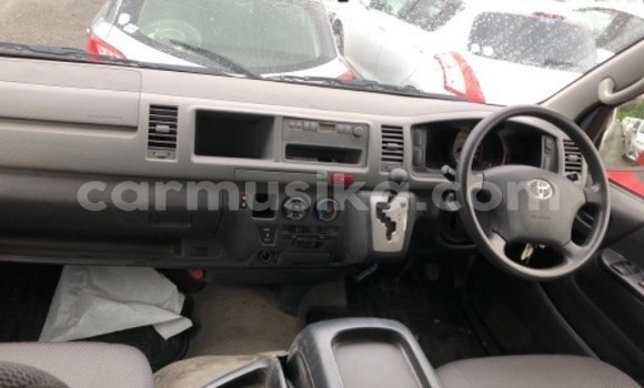 Tenga Imported Toyota Hiace Chena Mota in Beitbridge in Matabeleland South Tenga Imported Toyota Hiace Chena Mota in Beitbridge in Matabeleland South