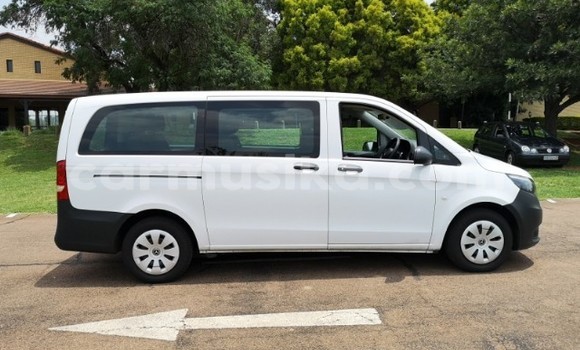 Buy Used Mercedes Viano White Car in Beitbridge in Matabeleland South Buy Used Mercedes Viano White Car in Beitbridge in Matabeleland South