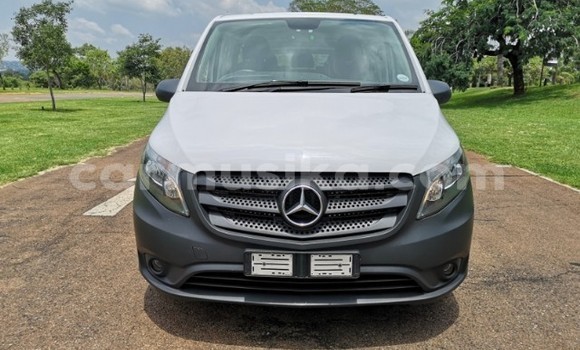 Buy Used Mercedes Viano White Car in Beitbridge in Matabeleland South Buy Used Mercedes Viano White Car in Beitbridge in Matabeleland South