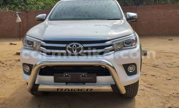 Acheter Occasion Voiture Toyota Hilux Blanc à Beitbridge, Matabeleland South Acheter Occasion Voiture Toyota Hilux Blanc à Beitbridge, Matabeleland South