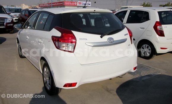 Acheter Import Voiture Toyota Yaris Blanc à Import - Dubai, Harare Acheter Import Voiture Toyota Yaris Blanc à Import - Dubai, Harare