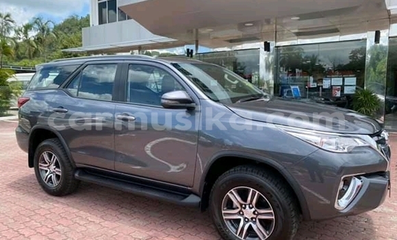Tenga Tsaru Toyota Fortuner Sirivha Mota in Beitbridge in Matabeleland South Tenga Tsaru Toyota Fortuner Sirivha Mota in Beitbridge in Matabeleland South