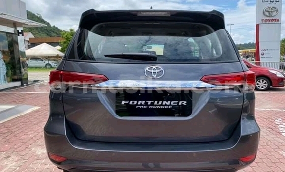 Tenga Tsaru Toyota Fortuner Sirivha Mota in Beitbridge in Matabeleland South Tenga Tsaru Toyota Fortuner Sirivha Mota in Beitbridge in Matabeleland South