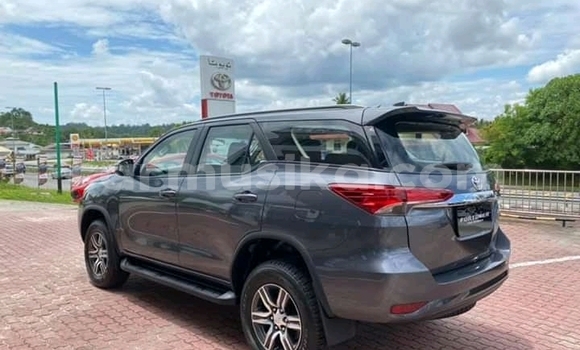 Tenga Tsaru Toyota Fortuner Sirivha Mota in Beitbridge in Matabeleland South Tenga Tsaru Toyota Fortuner Sirivha Mota in Beitbridge in Matabeleland South