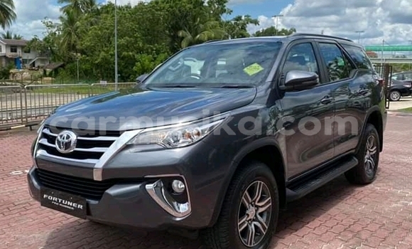 Tenga Tsaru Toyota Fortuner Sirivha Mota in Beitbridge in Matabeleland South Tenga Tsaru Toyota Fortuner Sirivha Mota in Beitbridge in Matabeleland South