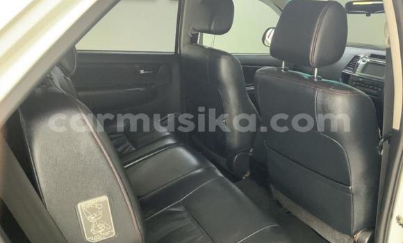 Acheter Occasion Voiture Toyota Fortuner Blanc à Beitbridge, Matabeleland South Acheter Occasion Voiture Toyota Fortuner Blanc à Beitbridge, Matabeleland South